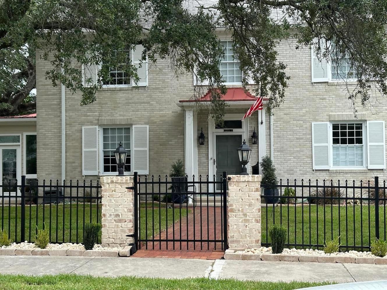 The Carriage House Inn Bed And Breakfast Southport Exterior photo