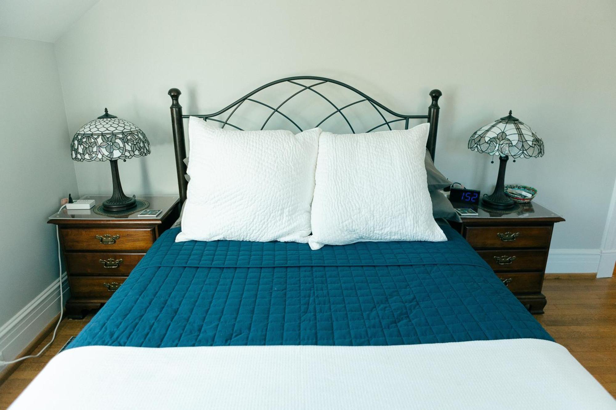 The Carriage House Inn Bed And Breakfast Southport Room photo