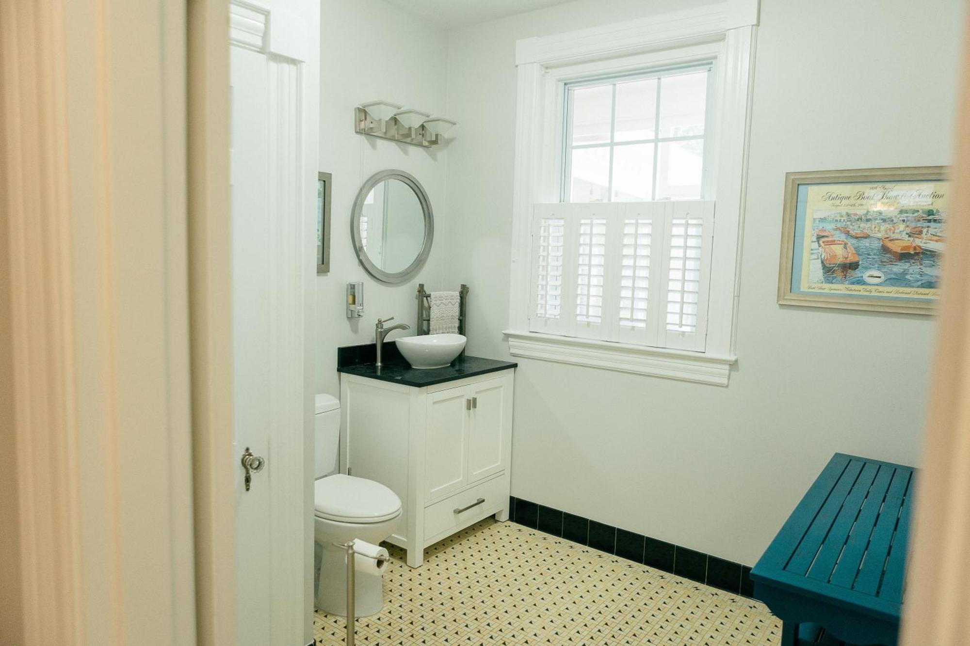 The Carriage House Inn Bed And Breakfast Southport Exterior photo